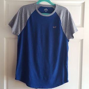 Hollister Must have crew neck teeshirt